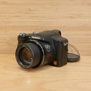 Vintage Panasonic Lumix DMC-FZ8 Digital Camera / 7.2MP / 12x Optical Zoom / Made in Japan / Tested & Working