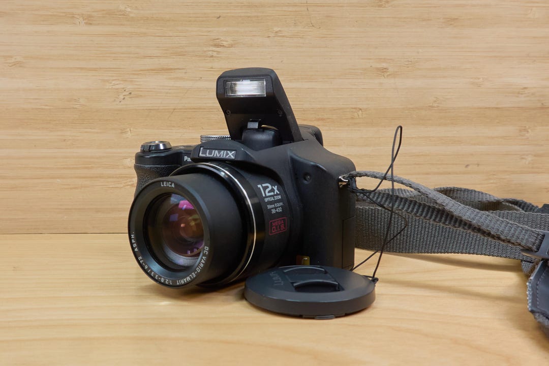 【美品】Panasonic LUMIX DMC-FZ8 付属品あり ライカレンズ 美品】Panasonic LUMIX DMC-FZ8 付属品あり ライカレンズ ヴィンテージ