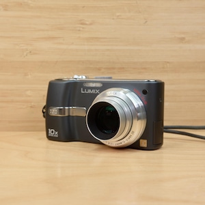 Vintage Panasonic Lumix DMC-TZ1 / 5MP Digital Camera / 10x Optical Zoom / Made in Japan / Tested
