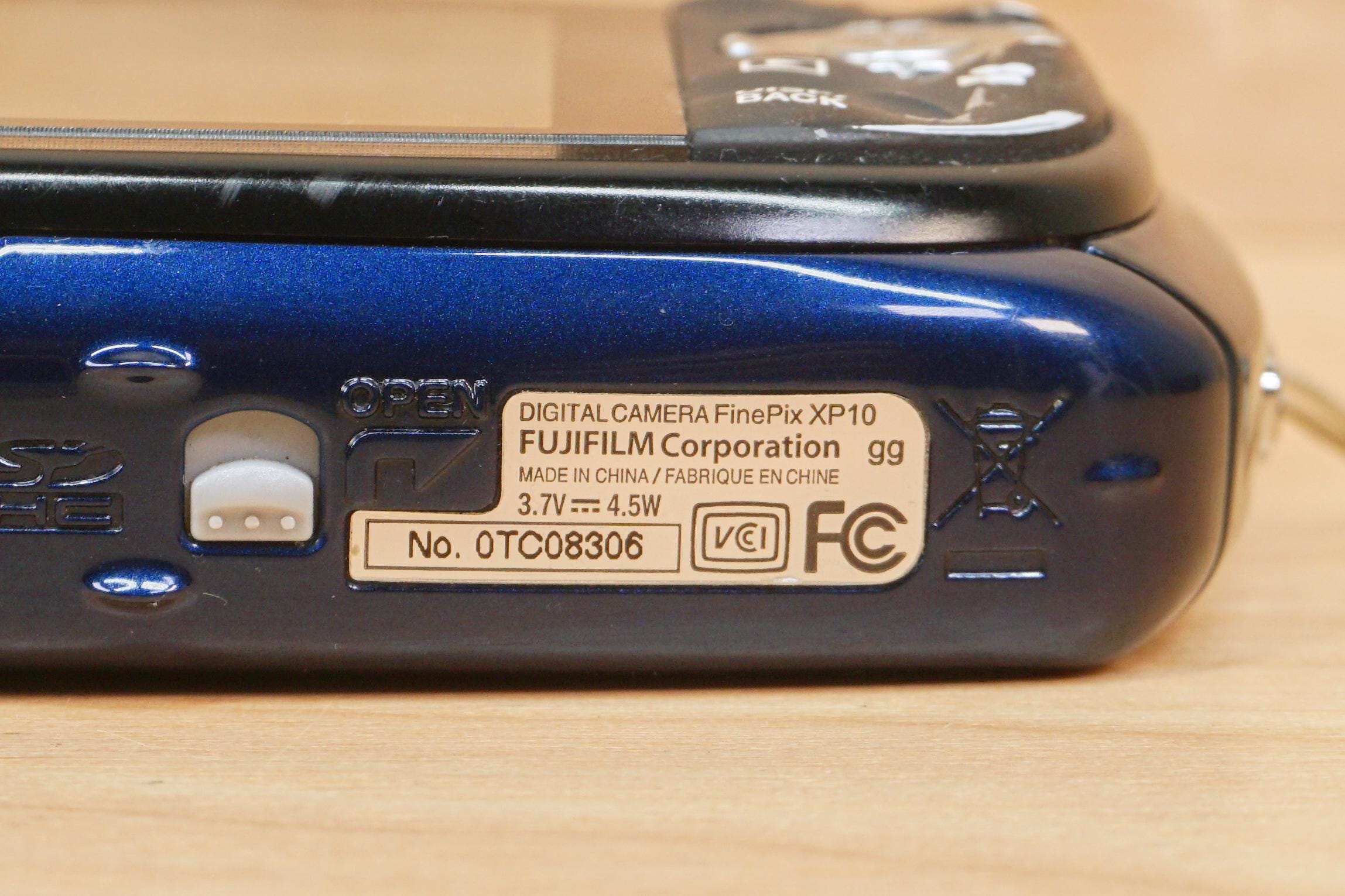 Vintage Fujifilm Finepix XP10 Digital Camera / 12MP / Waterproof
