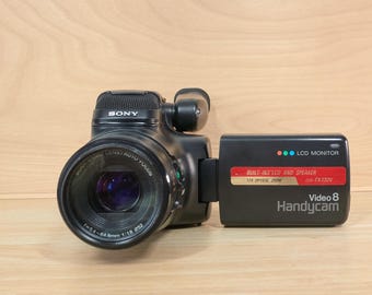 Sony Handycam CCD-TRV438E Hi8 Camcorder – Video8 Player Recorder