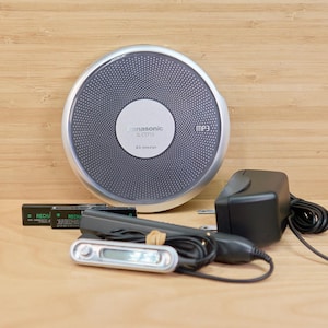 Vintage Panasonic SL-CT710 Portable CD Player / MP3 WMA Playback