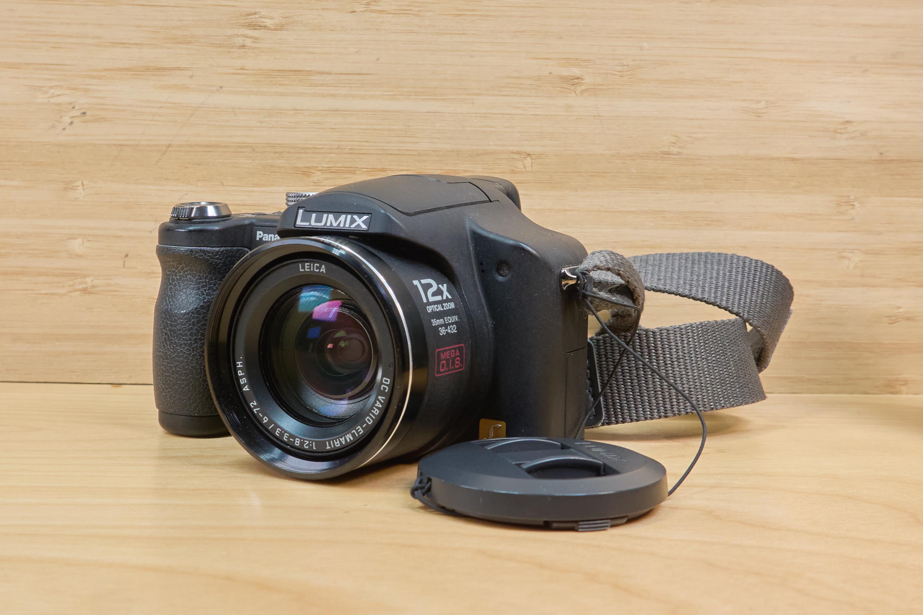 ヴィンテージ パナソニック ルミックス DMC-FZ8 デジタルカメラ / 7.2