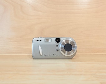 Sony Cyber-shot DSC-T70 8.1MP 3x Optical Zoom Digital Camera