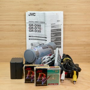 Vintage JVC GR-D70U Camcorder / Mini DV Digital / Tested