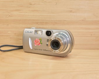 Sony Cybershot DSC-P8 Digital Camera 3x Optical Zoom 3.2 MP