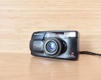 Vintage Olympus Accura Zoom 105 35mm Film Camera Black