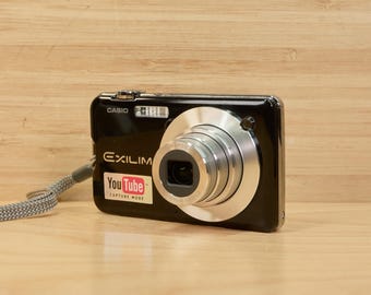 Casio Exilim EX-Z1000 Digital Camera 10.1MP 3x Optical Zoom