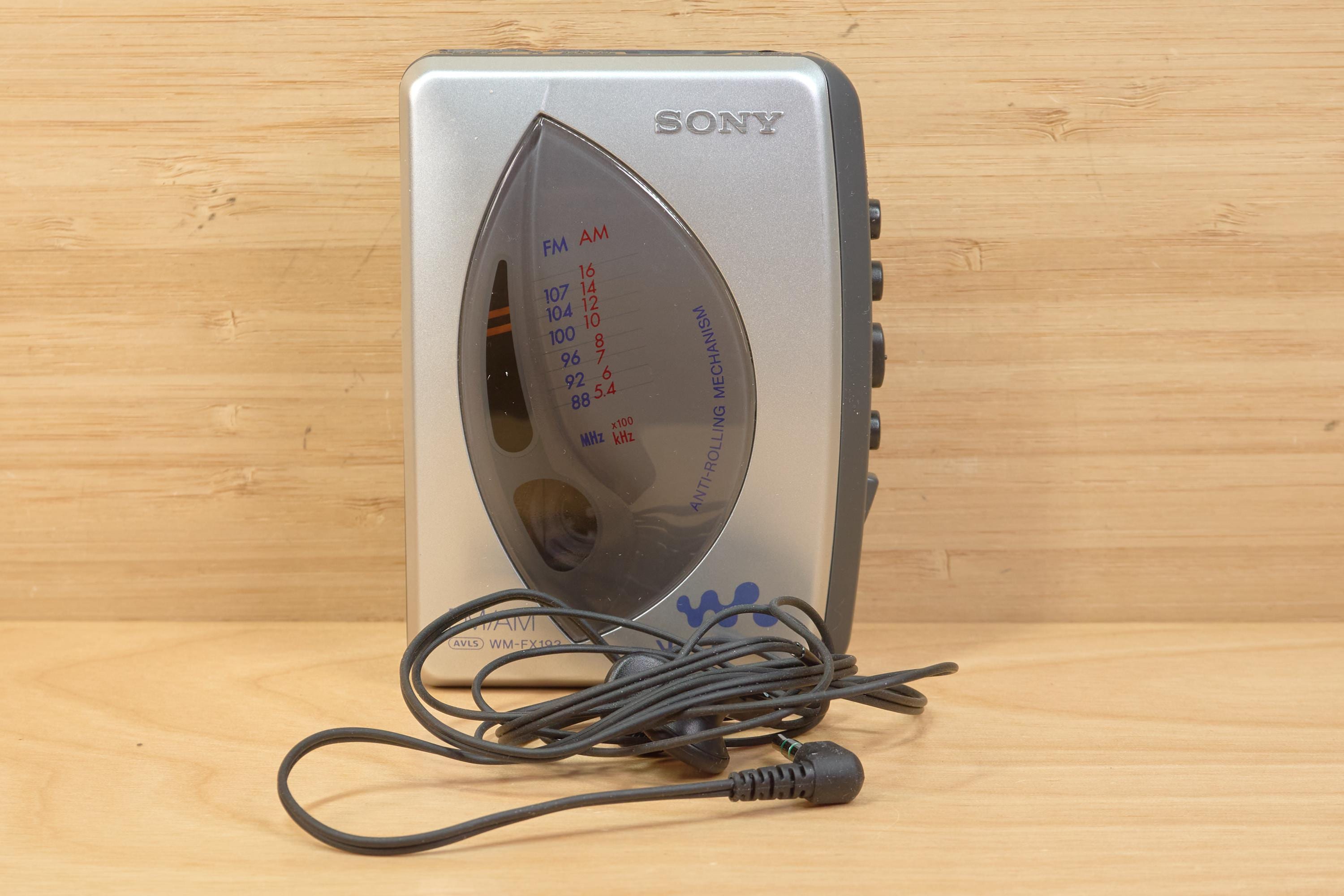 Vintage Sony Walkman WM‑FX193 Cassette Player AM/FM Radio – Silver – Tested