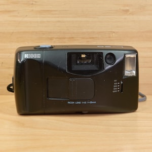 Vintage Ricoh L-20 35mm Point and Shoot Film Camera / Tested & Working