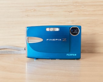 Fotocamera digitale compatta Fujifilm FinePix Z20fd da 10 MP, colore blu ghiaccio, testata e funzionante.