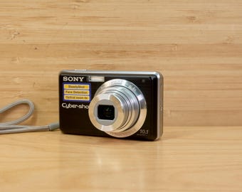 Vintage Sony Cybershot DSC-S950 / 10MP Digital Camera / 4x Optical Zoom / Tested