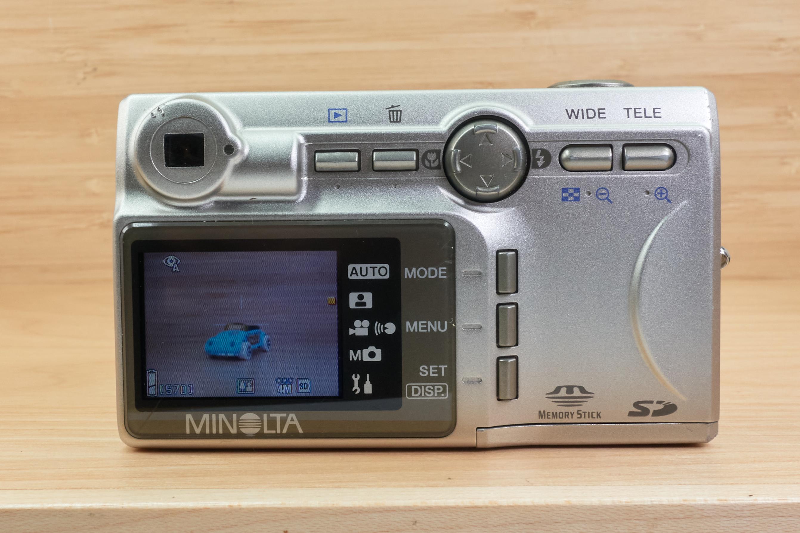 ビンテージ ミノルタ Dimage G400 / 4メガピクセル デジタルカメラ