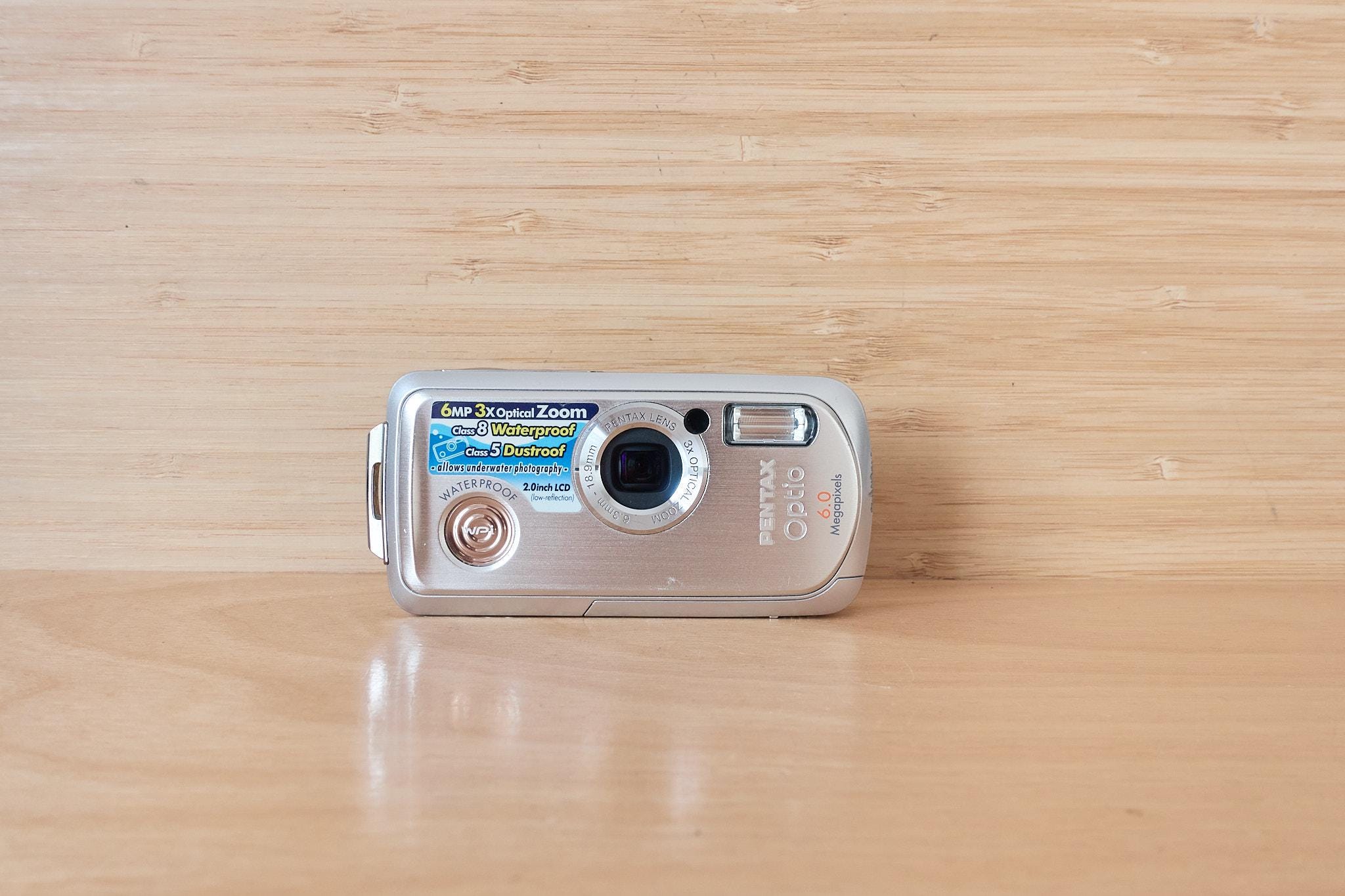 Vintage Pentax Optio Wpi Digital Camera 6MP Waterproof 3x Zoom
