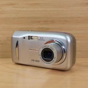 Vintage Olympus FE-120 6MP Digital Camera / 3x Optical Zoom