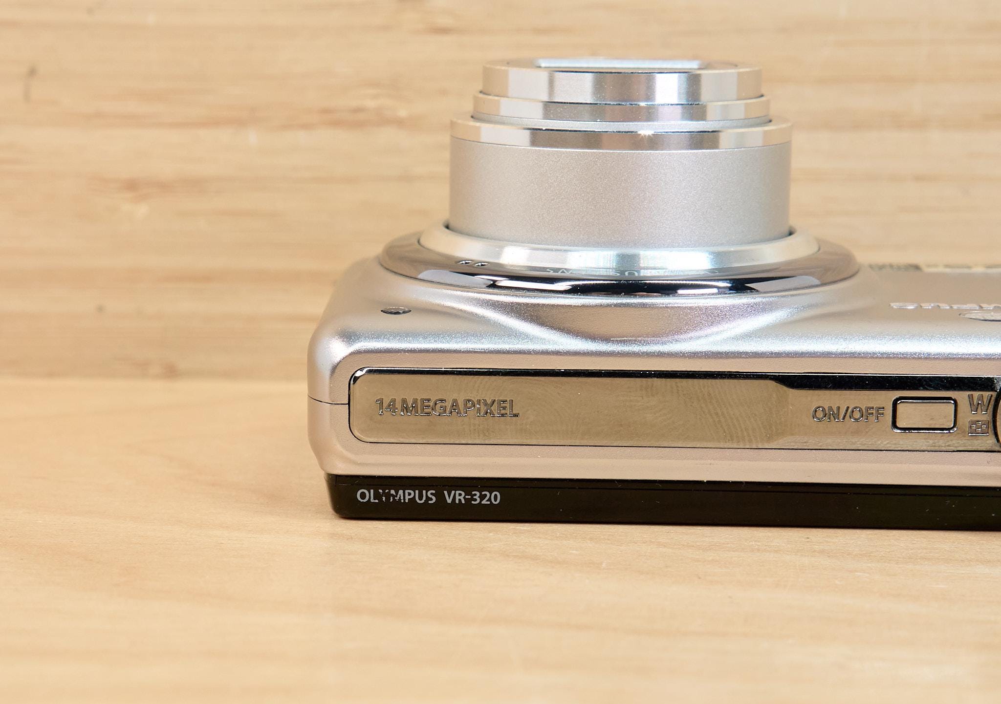 Vintage Olympus VR-320 14MP Digital Camera 12.5x Wide Zoom Silve