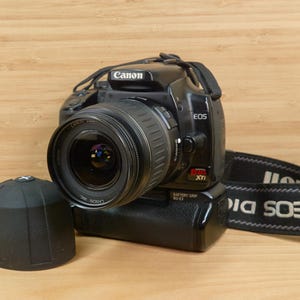 Canon EOS 30D 8.2MP デジタル一眼レフカメラ本体、バッテリー