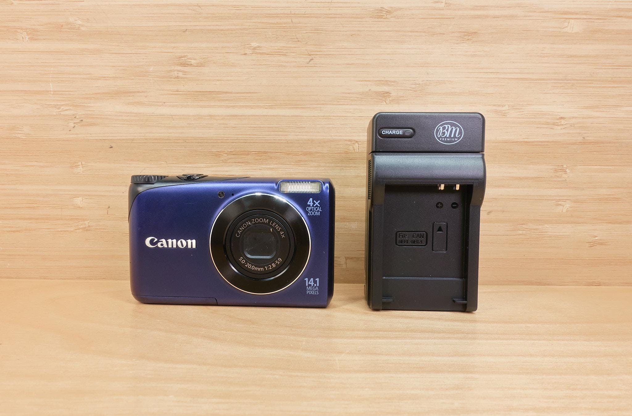 Vintage Canon Powershot A2200 14.1MP Digital Camera / 4x Optical