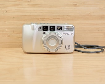 Vintage  Minolta 110 Zoom Date Film Camera / 35mm / 38-110mm Zoom / Case / Tested