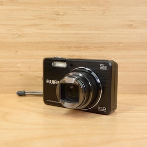 Vintage  Fujifilm FinePix J250 Digital Camera / 10 MP / 5X Optical Zoom / Black