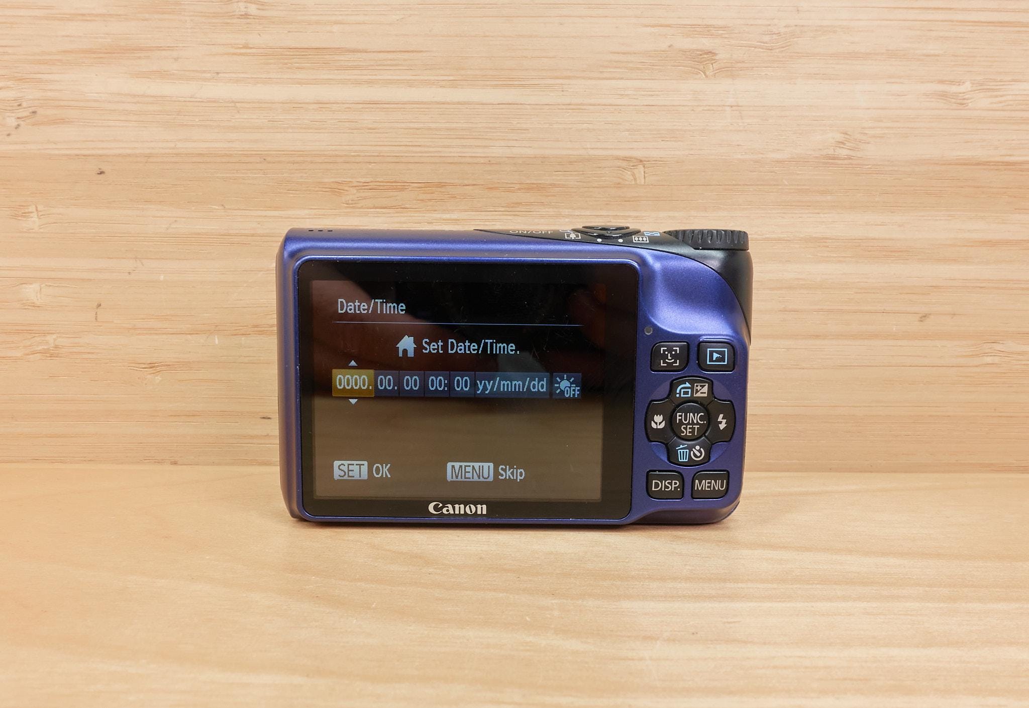 Vintage Canon Powershot A2200 14.1MP Digital Camera / 4x Optical