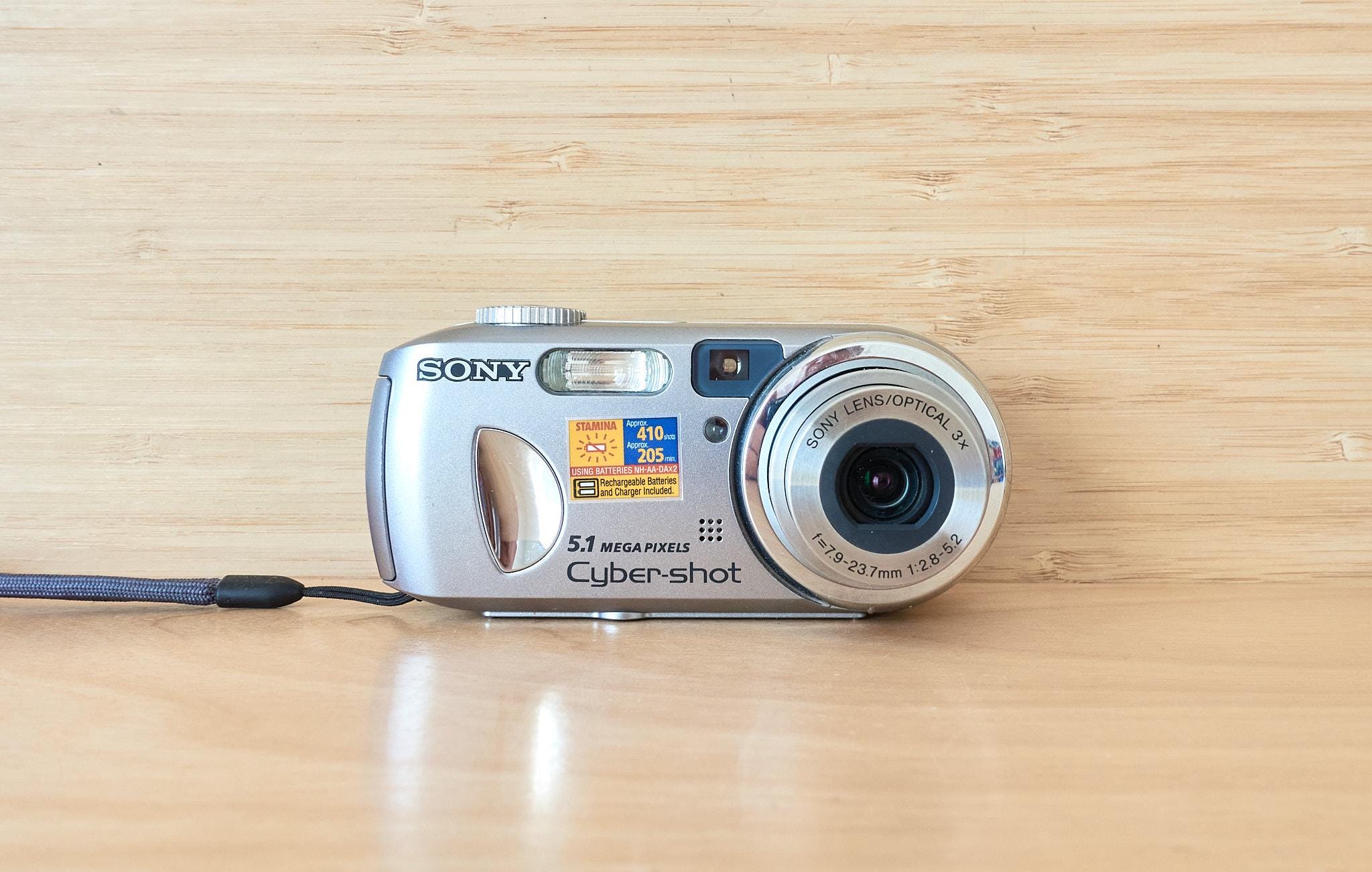 か*ん様 SONY Cybershot 16.2メガピクセル コンパクトデジタル Sony Cybershot 16.2 - Etsy Canada