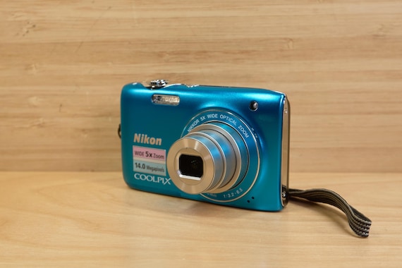 Vintage Nikon Coolpix S3100 Digital Camera / 14MP / 5x Optical