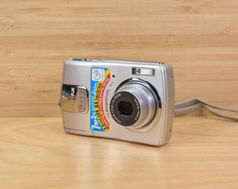 Pentax Optio M30 Digital Camera 7.1 MP 3X Optical Zoom Compact +