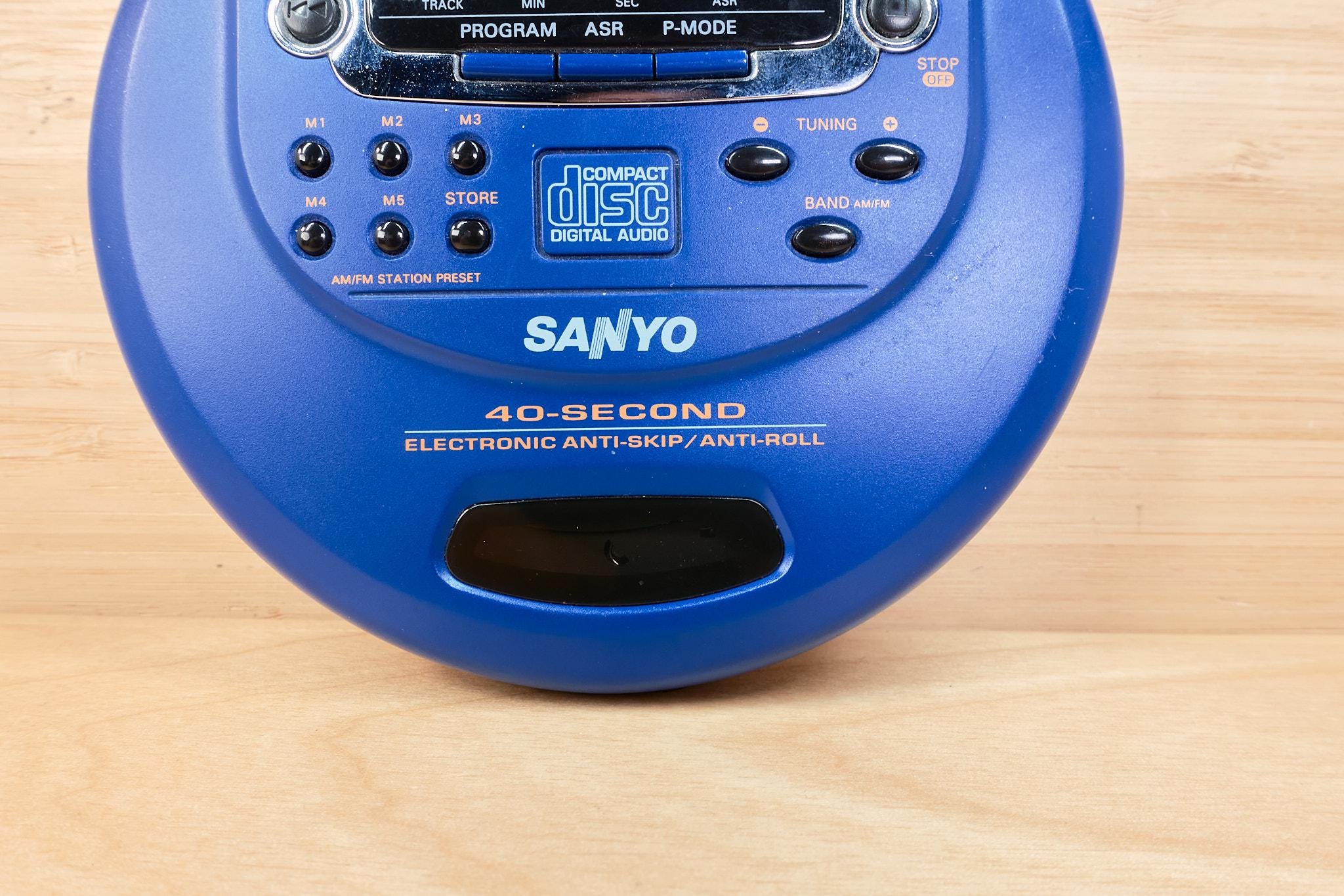 Vintage Sanyo CDP437 Portable CD Player / Blue / AM FM Radio