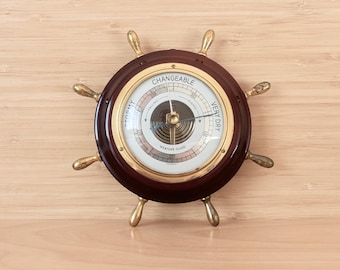 Barometro nautico vintage tedesco, timone in legno e ottone, decorazione meteorologica