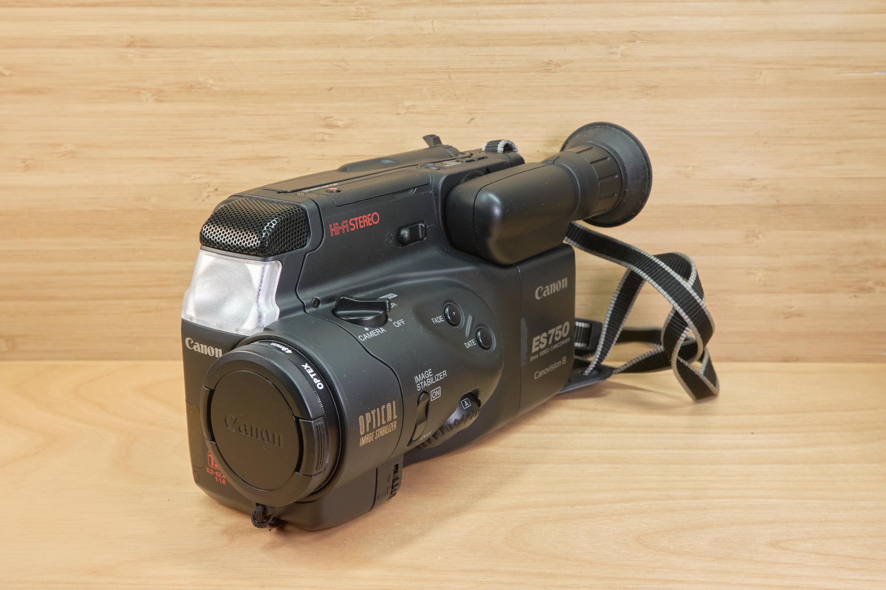 Panasonic HC-V230M Panasonic HC-V230M-W//8GB内蔵メモリ Full HD