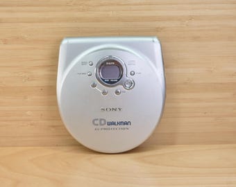 Sony D-E221 Discman ポータブル CD プレーヤー ウォークマン + テスト