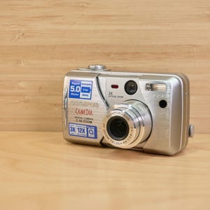 Olympus Camedia C-50 / 5MP Digital Camera / 3x Optical Zoom / Tested & Working