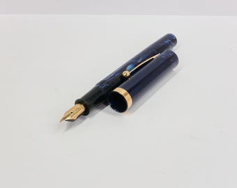 Sheaffer No Nonsense Fountain Pen / Blue Marble with Gold Trim / Medium M Nib / Made in USA