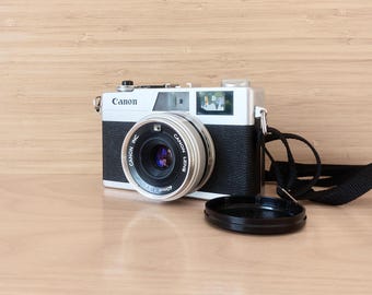 Fotocamera a pellicola Canon Canonet 28 35 mm con telemetro / Vintage anni '70 / Prodotta a Taiwan