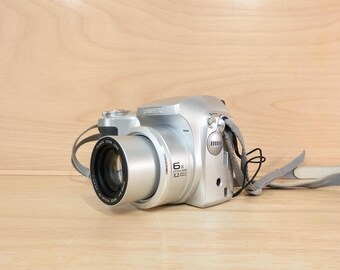 Fujifilm Finepix Z5 CCD Digital Camera Y2K Retro Compact With