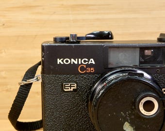 ヴィンテージ コニカ C35 / 35 mm レンジファインダー フィルムカメラ