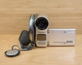 Sony Handycam Dcr-hc40e Night Shot Plus Mini DV 120x Digital Zoom