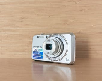 Samsung ES80 Digital Camera, Tested Working Compact Point and Shoot