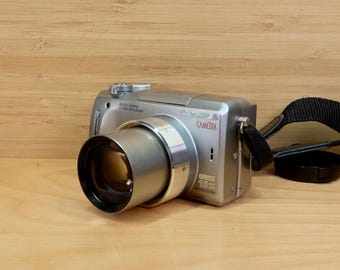 Vintage Olympus Camedia C-765 / 4MP Digital Camera / 10x Optical Ultra Zoom / Tested