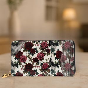 Cartera de mano de cuero con diseño floral gótico y caprichoso: cartera larga con cremallera, ranuras para tarjetas y monedero.