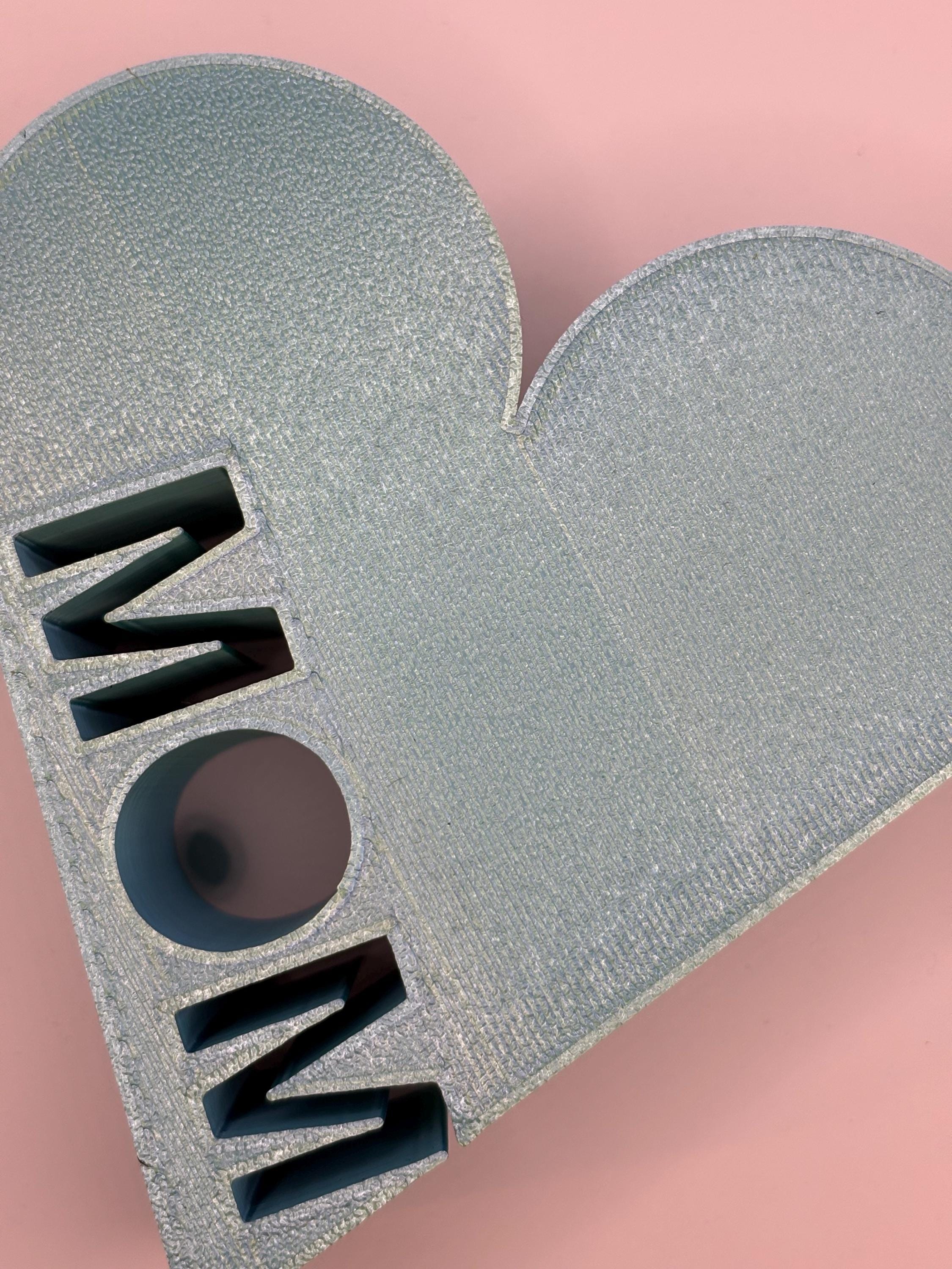 Heart-shaped MOM Sign | 3D Printed PLA Keepsake | Mother's Day Gift - Etsy