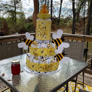 Basic Diaper Cake