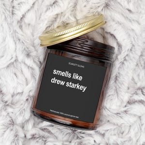 Vela de cera de soja de 9 oz con aroma a Drew Starkey / Vela grande de 9 oz inspirada en los fandoms con tapa / Vela de cumpleaños divertida y linda, regalo novedoso