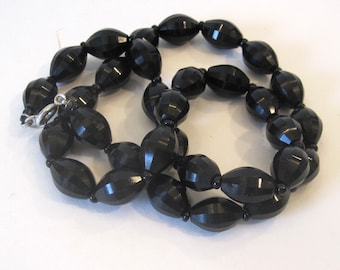Vintage Black Glass Beaded Necklace