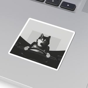 Autosticker Siberische husky, grappige vinylsticker hond rijden, cadeau hondenliefhebber, zwart-witte husky laptopsticker, bumpersticker voor huisdierenfans