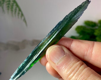 Vivianite Mineral Specimen from Brazil, Green-blue wand or spear of translucent Vivianite, Natural raw Vivianite Crystal, 8.1 grams, No 839