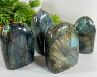 Labradorite Free Form from Madagascar, Flashy and polished Free Form Labradorite Crystal, Average Size 2 x 1.5 , No 850