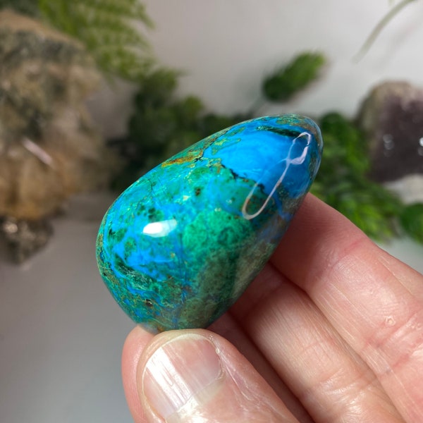 Chrysocolla Free Form from Peru, Tumbled Chrysocolla Palm Stone, Polished vivid blue and green Chrysocolla specimen, 51 grams, No 820