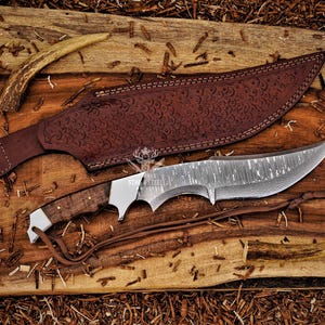 Handmade Damascus Bowie Knife – 8” Hunting Blade with Micarta or Walnut Handle + Leather Sheath